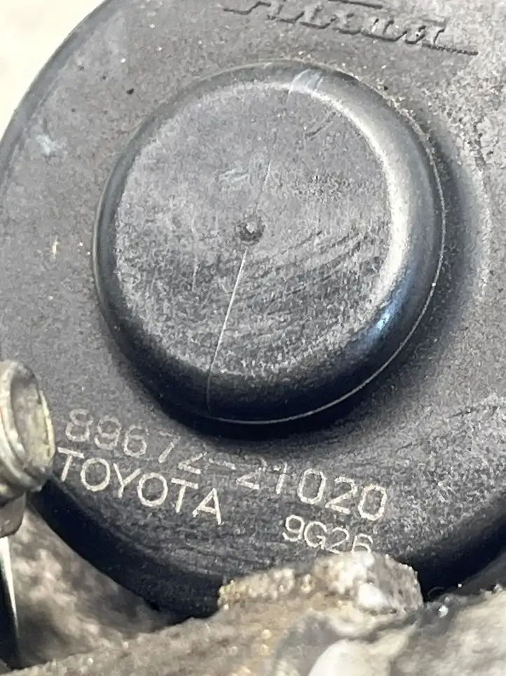 Toyota Avensis T220 (2000 - 2003) 8967221020 Дроссельная заслонка — фото 4