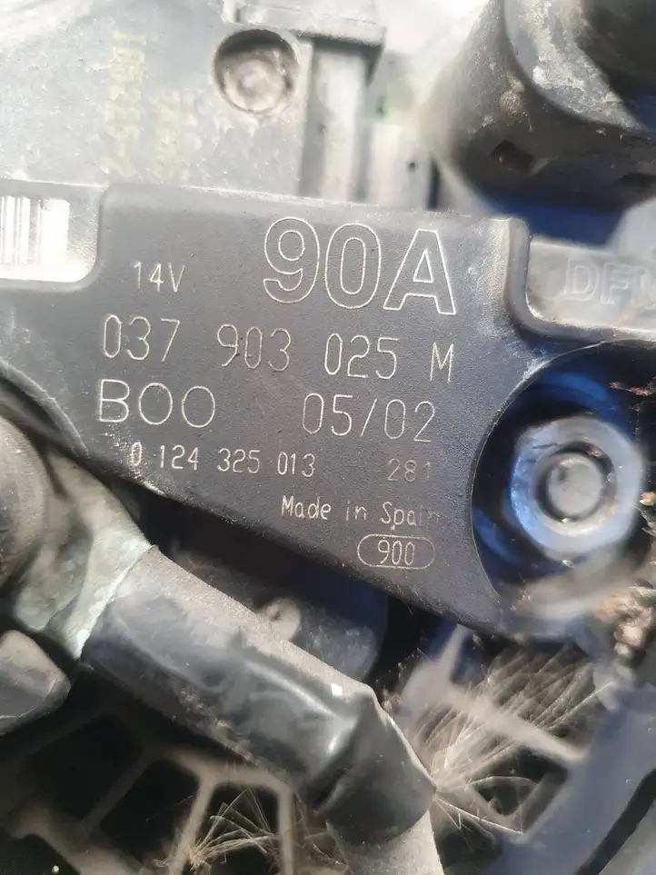 Skoda Fabia Mk1 (6Y) (1999 - 2007) 037903025M Генератор — фото 5