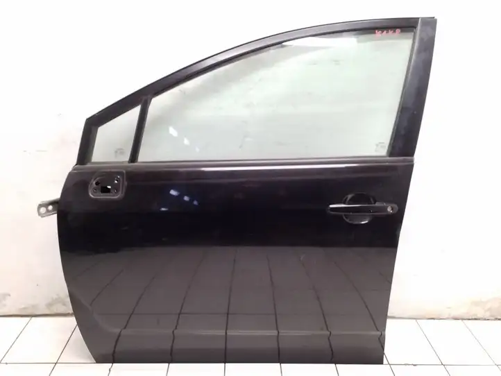 Toyota Corolla Verso AR10 (2004 - 2009) Дверь — фото 1