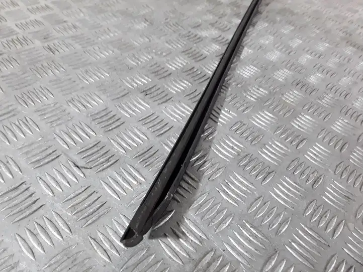 Audi A4 S4 B8 8K (2011 - 2015) 8K0854328 Накладка стоек лобового стекла — фото 2