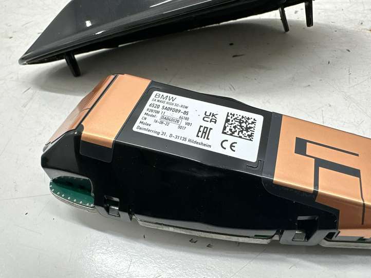 BMW X7 G07 (2018 - )  65205A09D89 Антенна (антенна GPS)
