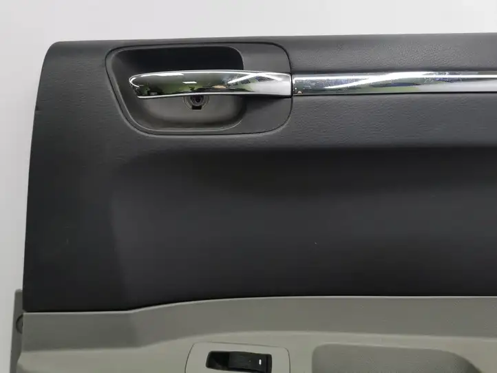 Chrysler 300 - 300C (2005 - 2011) 0UU081DBAG Обшивка задней двери — фото 5