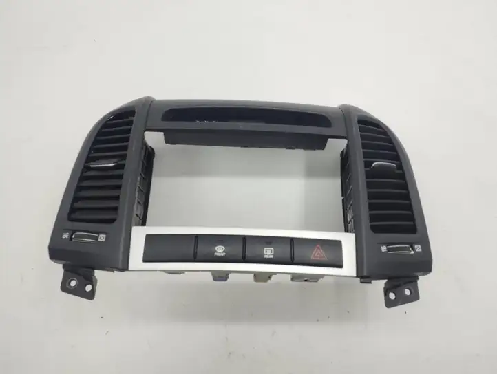 Hyundai Santa Fe (2005 - 2009) 974202B900 Центральный воздушный дефлектор — фото 1
