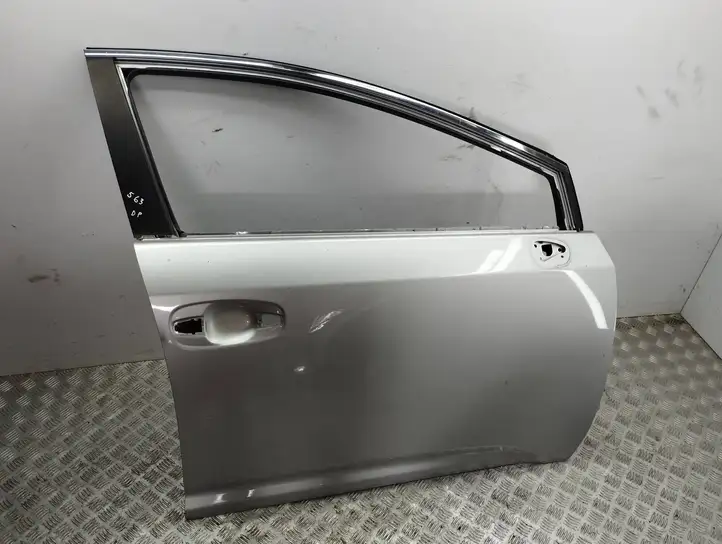 Toyota Avensis T270 (2012 - 2015) Дверь — фото 1