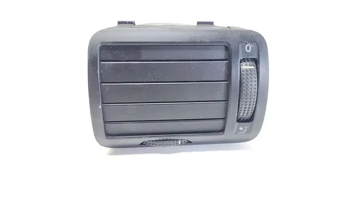 Volkswagen PASSAT B5.5 (2001 - 2005) 3B0819703D Боковой воздушный дефлектор — фото 1
