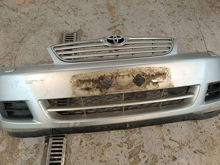 Toyota Corolla E120 E130 (2000 - 2004)   Передний бампер