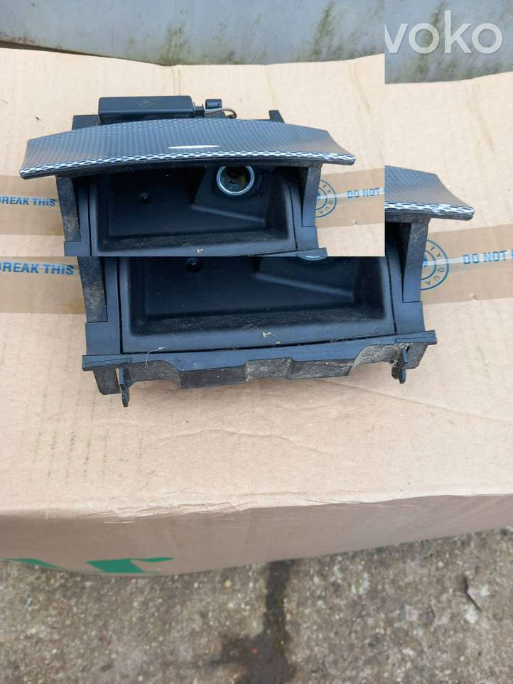 Mercedes-Benz CLK A209,C209 (2002 - 2009)  A2096800550 Пепельница