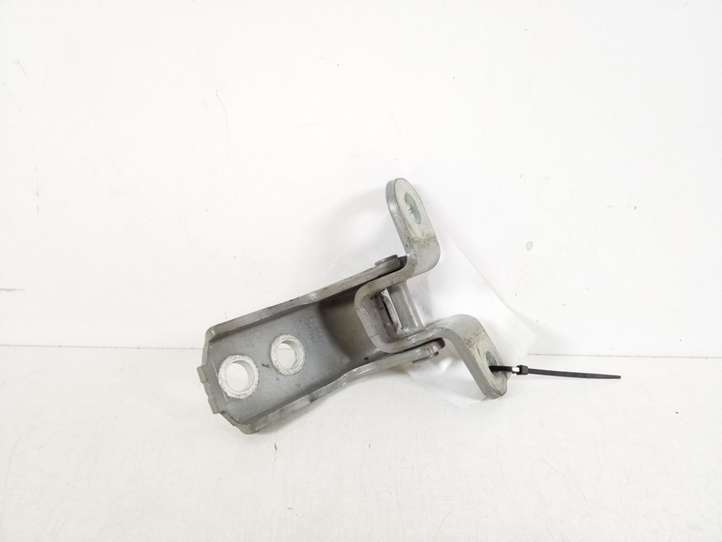 Toyota Avensis T270 (2009 - 2012)  68710-02060 Верхняя петля передней двери