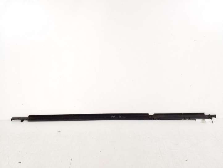 Toyota Avensis T270 (2009 - 2012)  75721-05030  Отделка дверей (молдинги) задней двери
