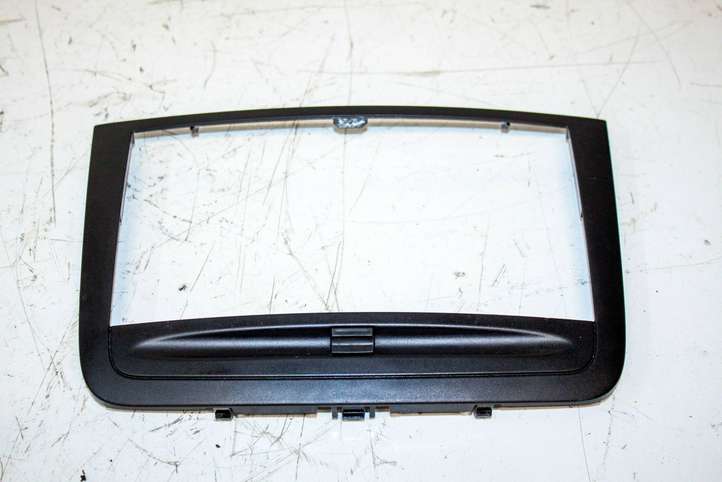 Mercedes-Benz Vito Viano W639 (2003 - 2010)  A6396800407 Отделка радио/ навигации