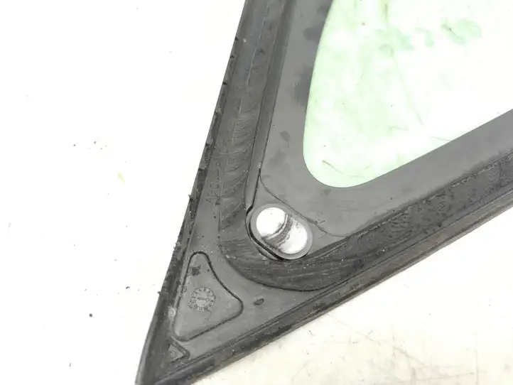Toyota Prius (XW30) (2009 - 2015) 43R00084 Треугольное стекло кузова — фото 4