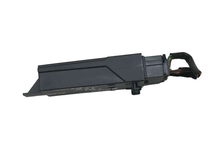 BMW 1 F20 F21 (2011 - 2019)  921646801 Реле обогрева