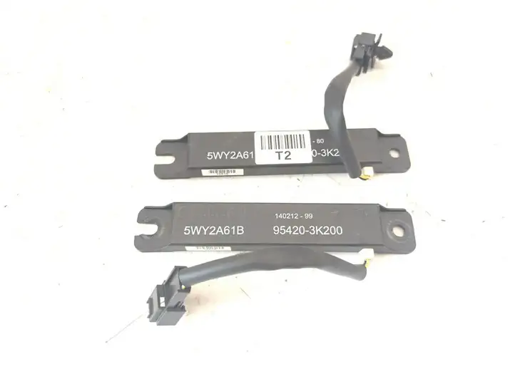 Kia Optima (2010 - 2013) 954203K200 Антенна системы Keyless — фото 1