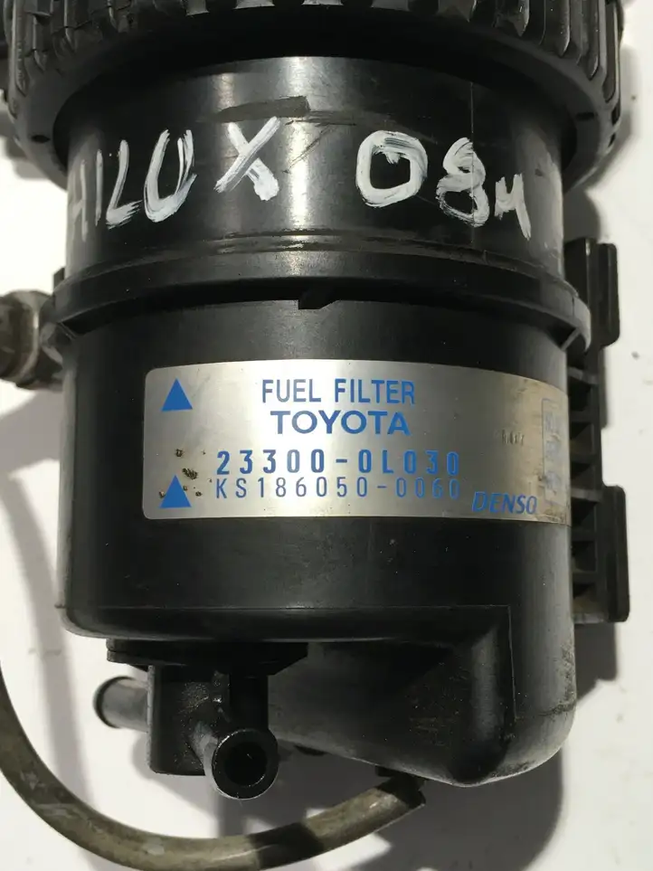 Toyota Hilux (AN10, AN20, AN30) (2004 - 2008) 233000L030 Корпус топливного фильтра — фото 3