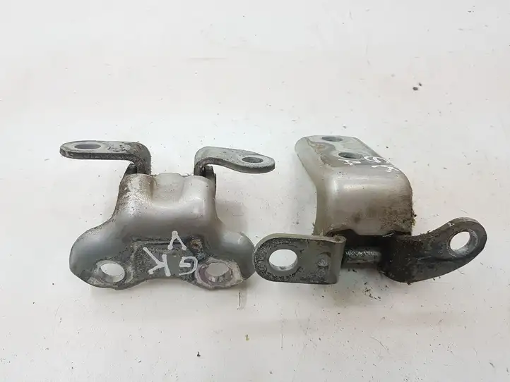 Toyota Corolla Verso AR10 (2004 - 2009) Петли задней двери (комплект) — фото 1