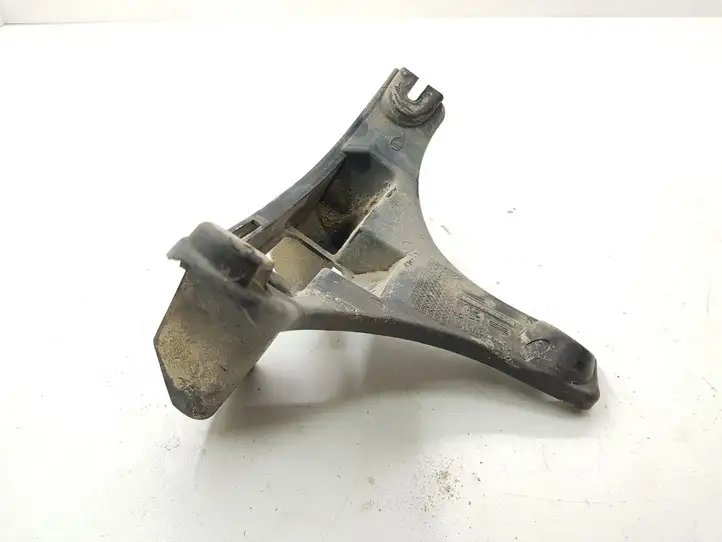 Peugeot 307 CC (2001 - 2005) 9643354080 Кронштейн заднего бампера — фото 3