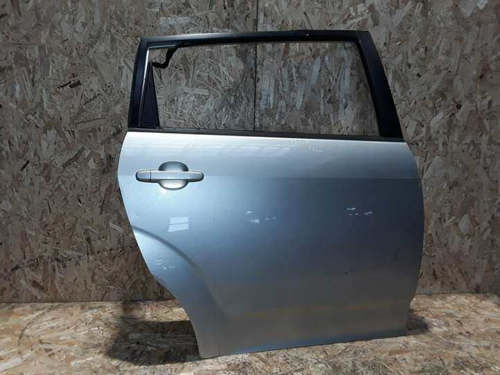 Toyota Corolla Verso E121 (2004 - 2007)   Задняя дверь