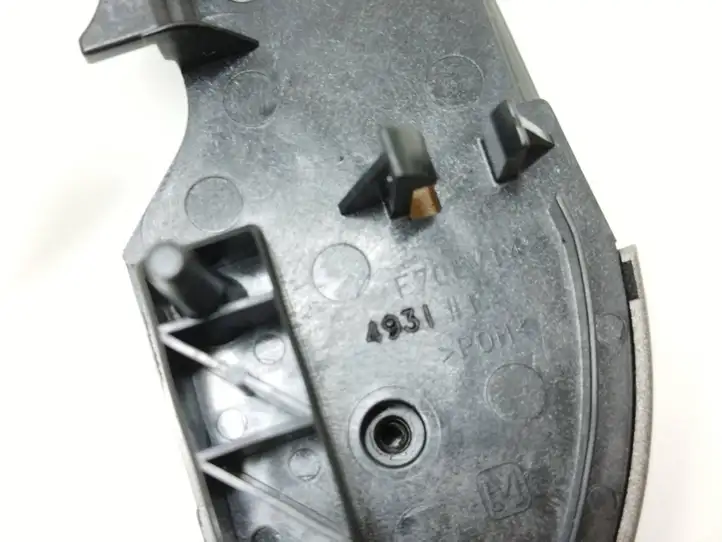 Toyota Prius (XW20) (2003 - 2009) F70CV142 Кнопки на рулевом колесе — фото 2