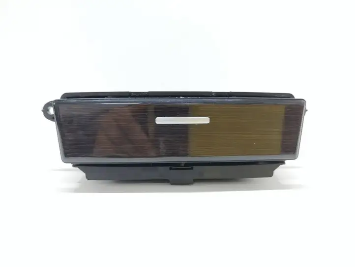 BMW 5 E60 E61 (2004 - 2010) 6976376 Передняя пепельница — фото 1