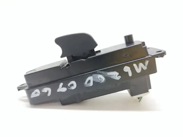 Mazda 6 (2009 - 2012) GS1D66380 Кнопка стеклоподъемников — фото 2