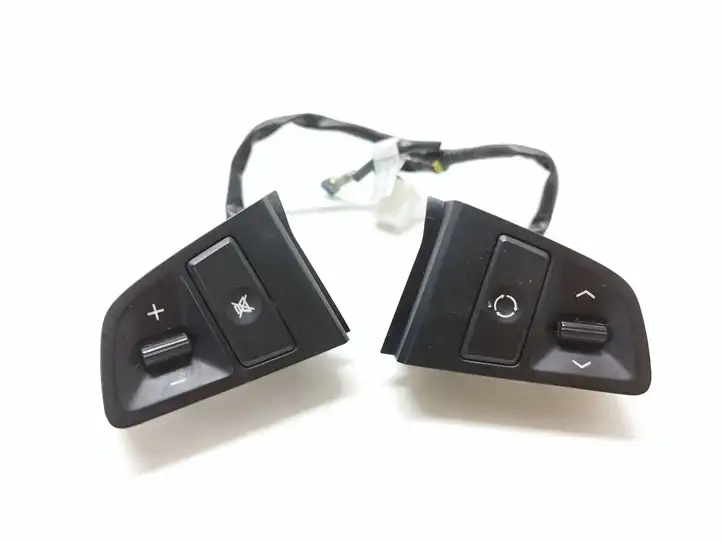 Hyundai i20 (PB PBT) (2008 - 2012) 967001J050 Кнопки на рулевом колесе — фото 1