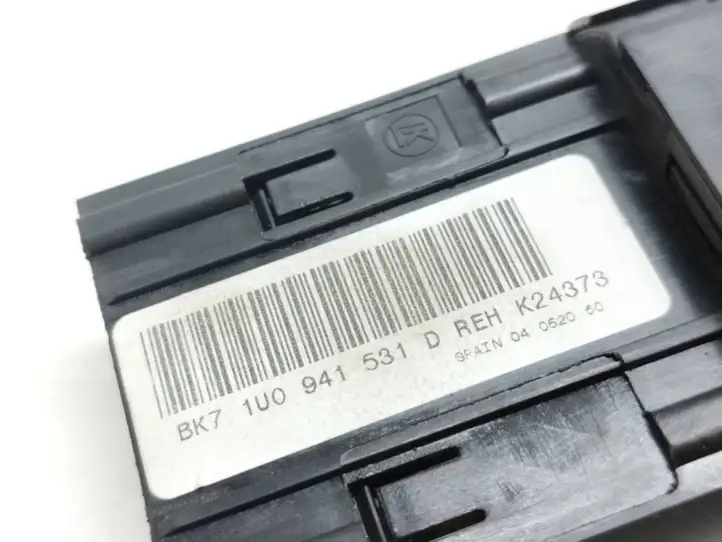 Skoda Fabia Mk2 (5J) (2007 - 2014) 1U0941531D Включатель фонарей — фото 2