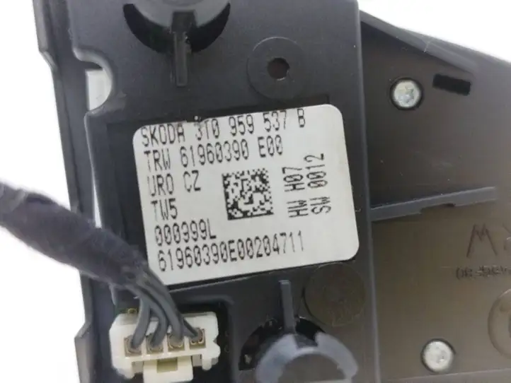 Skoda Octavia Mk2 (1Z) (2004 - 2013) 3T0959537B Кнопки на рулевом колесе — фото 2