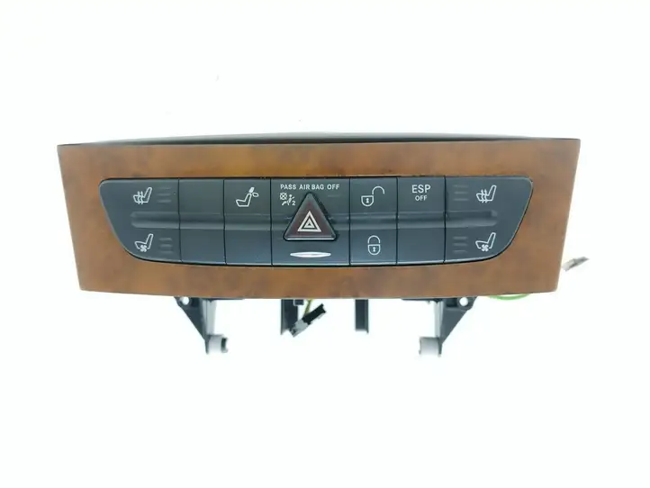 Mercedes-Benz CLS C219 (2003 - 2011) A2116800552 Блок кнопок на панели — фото 1