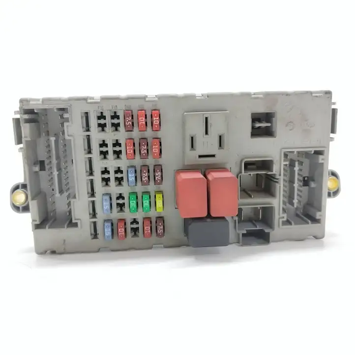Fiat Doblo (2009 - 2015) 46535725 Блок предохранителей — фото 1