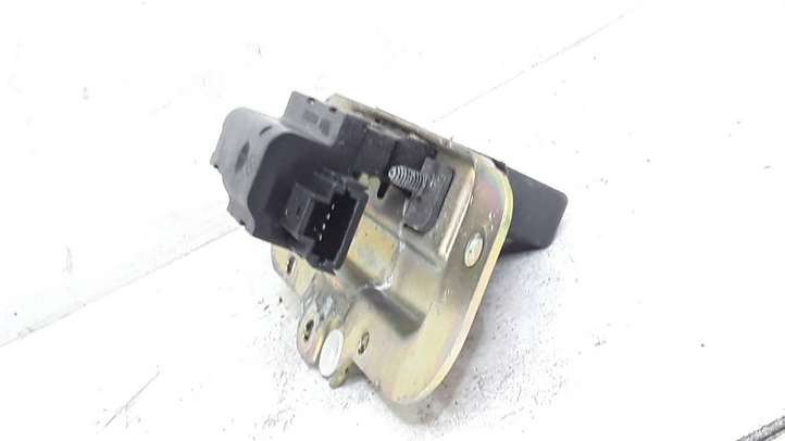 Renault Espace -  Grand espace IV (2004 - 2014)  8200090403f Замок задней крышки