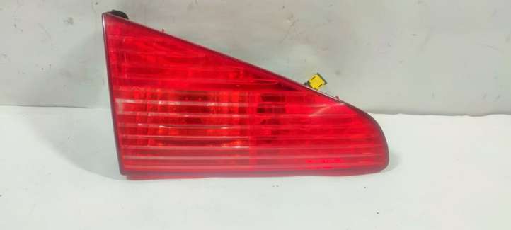 Peugeot 607 (2000 - 2004)  6350N2 Задний фонарь в крышке багажника