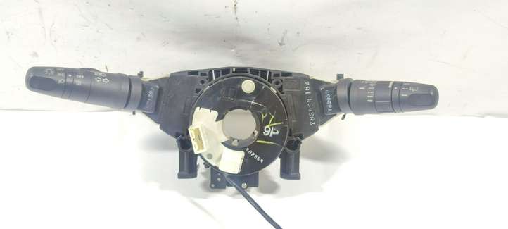 Nissan Tiida C11 (2004 - 2011)  255679U00A Комплект ручек