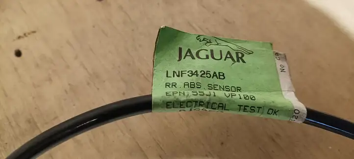 Jaguar XJ X308 (1998 - 2002) LNF3425AB Проводка заднего датчика ABS — фото 2