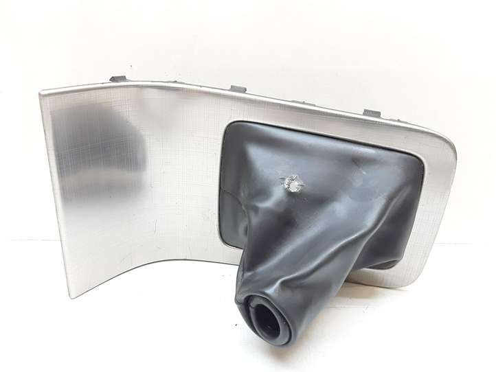 Volvo V70 (2007 - 2013)  30672191 Рамка рычага переключения передач