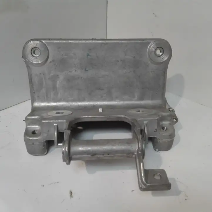 Audi A3/S3 8L (2000 - 2003) 8P0419250A Кронштейн рулевой колонки — фото 4