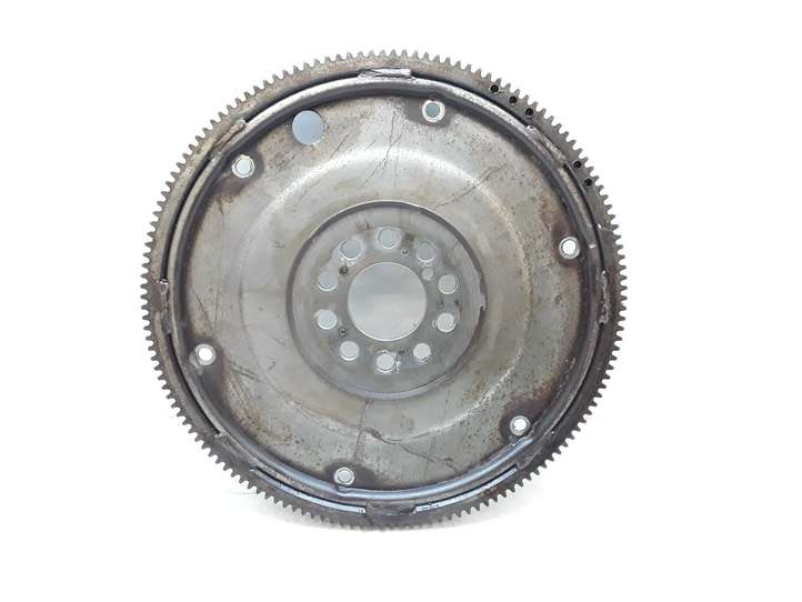 Volvo V70 (2000 - 2004)  08677768 Маховик