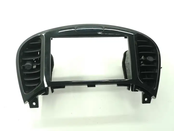 Nissan Juke I F15 (2010 - 2018) 687501KEOA Центральный воздушный дефлектор — фото 1