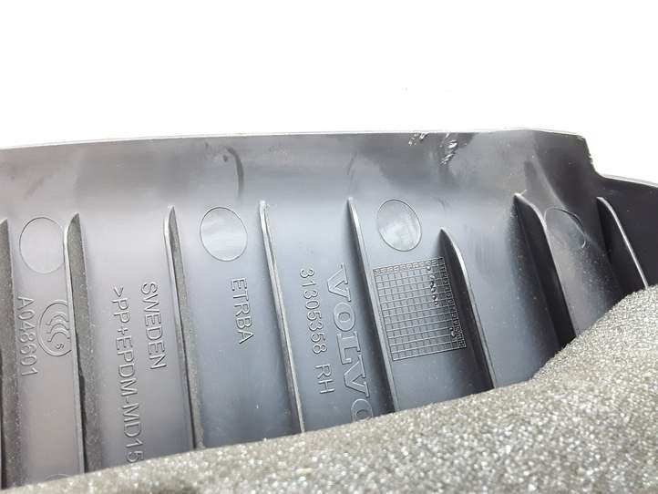 Volvo V40 (2012 - 2016)  31305358 Отделка стойки (C)