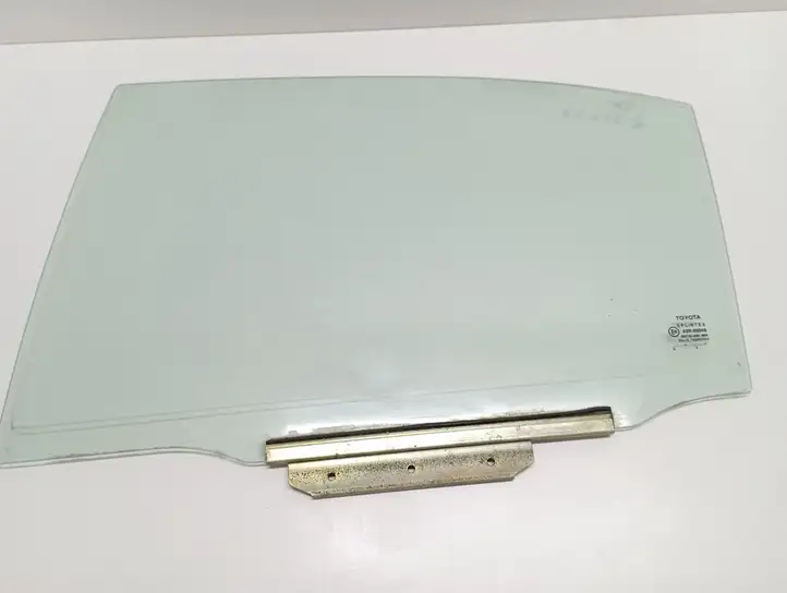 Toyota Avensis T220 (2000 - 2003) 43R00048 Стекло задней двери — фото 1