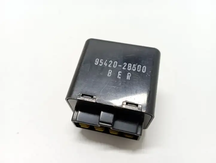 Hyundai Santa Fe (2005 - 2009) 954202B500 Реле стеклоочистителей — фото 1