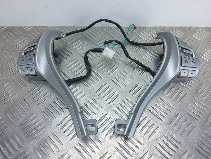 Nissan Qashqai (2013 - 2017)  874A Кнопки рулевого колеса