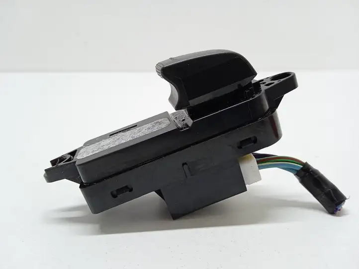 Mazda 6 (2012 - 2015) K0021 Кнопка стеклоподъемников — фото 3