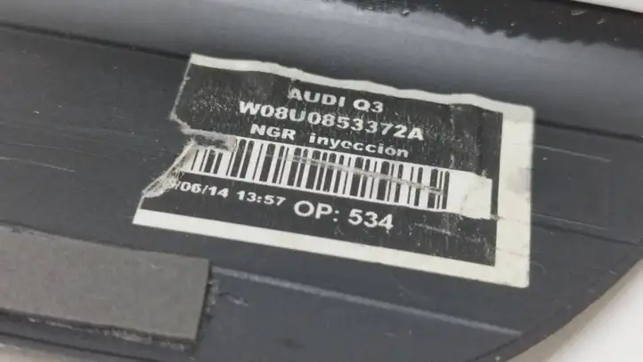 Audi Q3 8U (2011 - 2014) 8U0853372A Внутренняя отделка переднего порога — фото 2