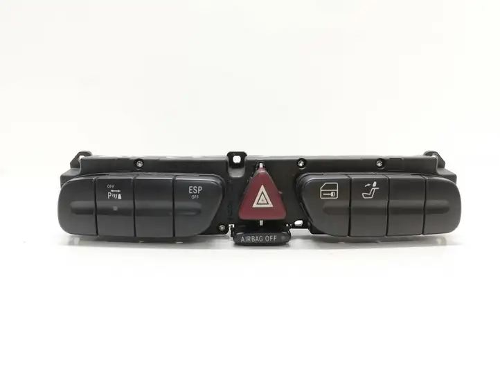 Mercedes-Benz C W203 (2000 - 2007) 2038214758 Блок кнопок на панели — фото 1