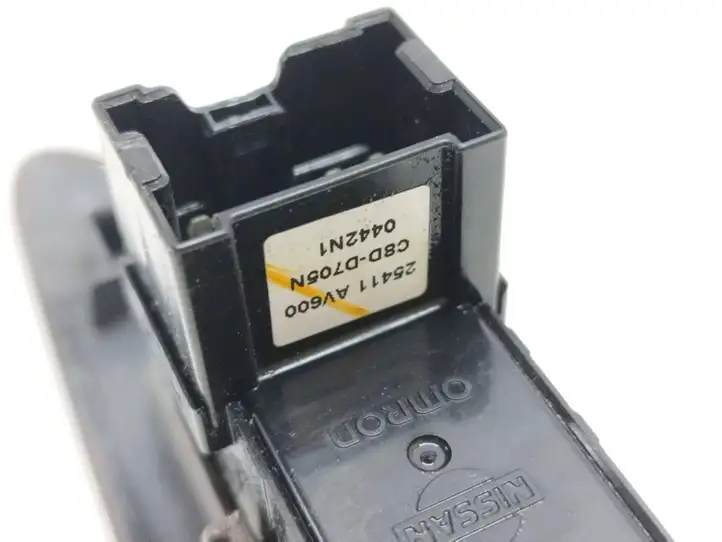 Nissan Primera (2001 - 2008) 25411AV600 Блок кнопок стеклоподъемников — фото 2