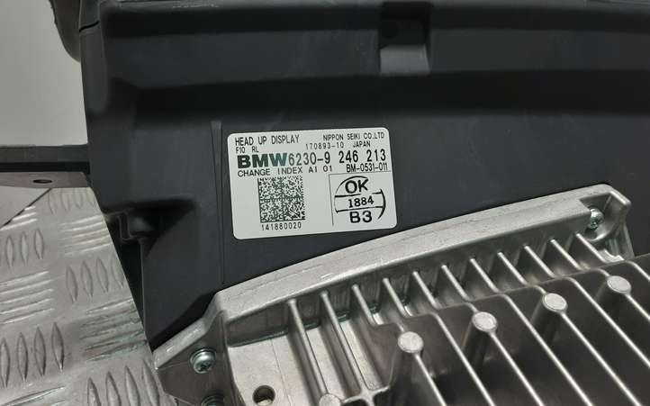 BMW 5 F10 F11 (2009 - 2016)  62309246213 Экран дисплея вверх