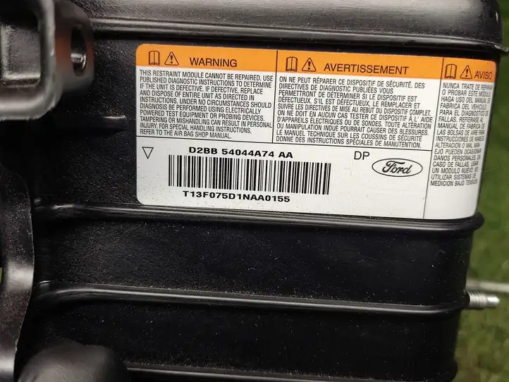 Ford Fiesta (2013 - 2017) D2BB54044A74AA Подушка безопасности пассажира — фото 3