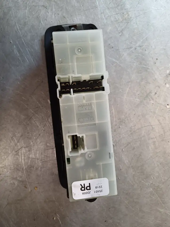 Nissan Qashqai (2006 - 2010) 25401JD00A Кнопка стеклоподъемников — фото 2