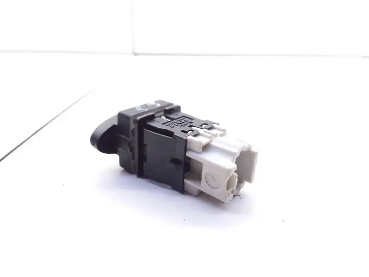 Citroen C5 (2001 - 2004) 96332446XT Кнопка фаркопа в багажнике — фото 4