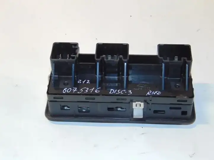 Land Rover Discovery 3 - LR3 (2004 - 2009) YUD501560PVJ Блок кнопок стеклоподъемников — фото 3